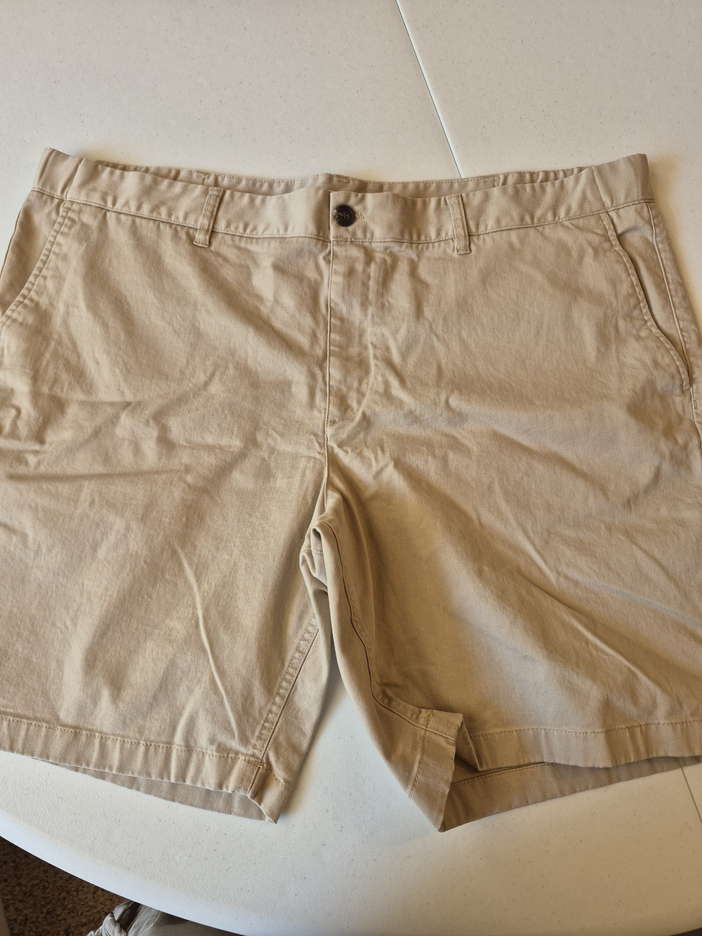 Men's Flat-Front Tan Shorts — Lightweight Everyday Style 4782